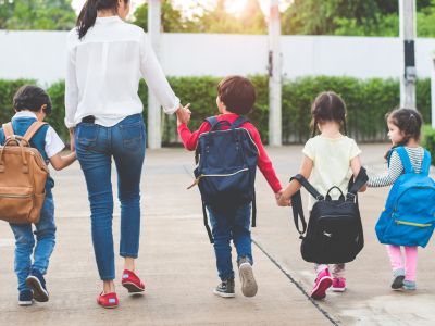 rentree-scolaire-enfant-fleurs-de-bach-nathalie-auzemery.jpg
